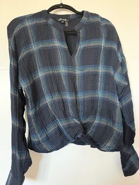 CHARLIE B Navy Plaid Twist-Front Long Sleeve Top
